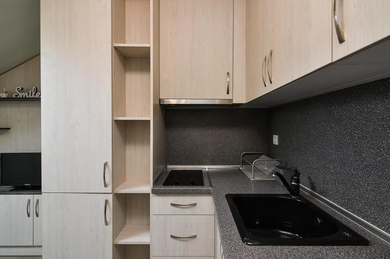 Small Studio On Budget In The Heart Of City Varna Dış mekan fotoğraf