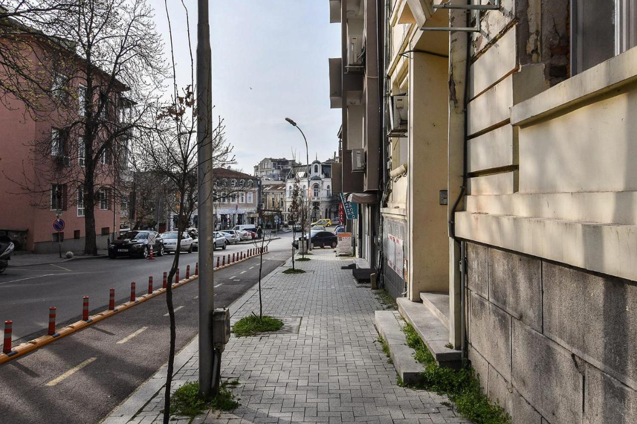 Small Studio On Budget In The Heart Of City Varna Dış mekan fotoğraf