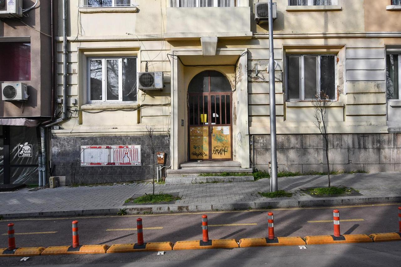 Small Studio On Budget In The Heart Of City Varna Dış mekan fotoğraf